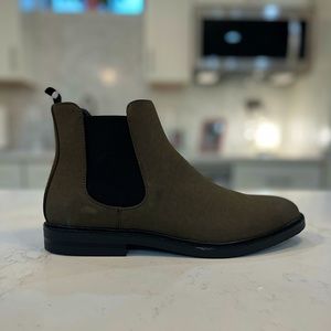 NWT Unl!sted by Kenneth Cole boots